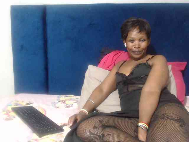 Sheila80 webcam