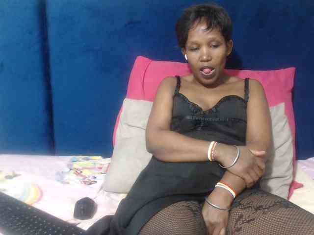Sheila80 webcam