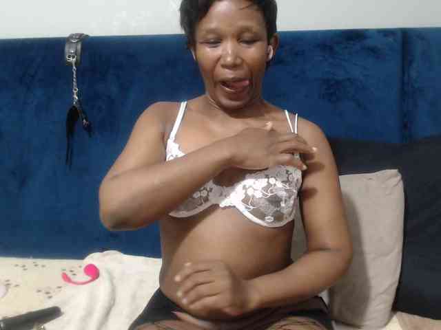 Sheila80 Live Webcam on BongaCams