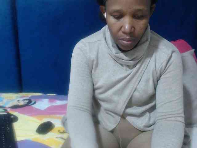 Sheila80 webcam