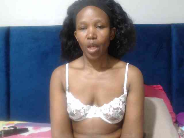 Sheila80 webcam