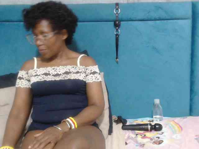 Sheila80 Live Webcam on BongaCams