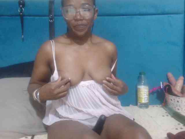 Sheila80 webcam