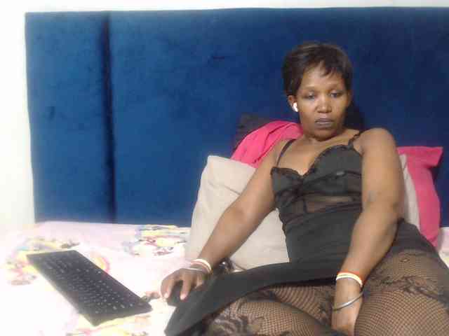 Sheila80 webcam