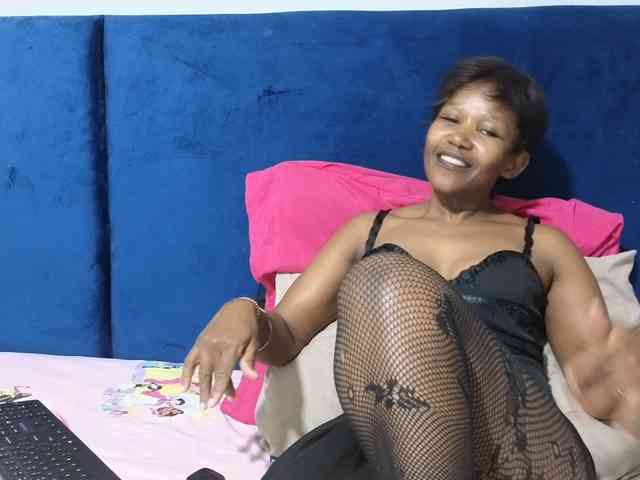 Sheila80 webcam