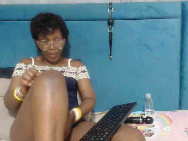 Sheila80 webcam