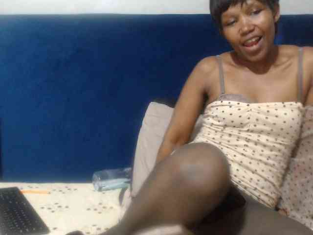 Sheila80 webcam