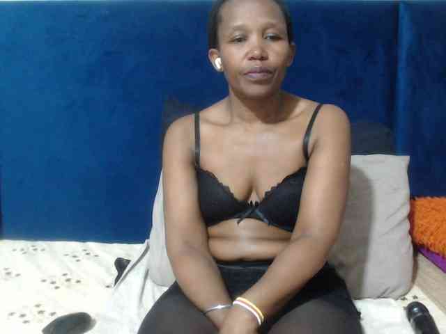 Sheila80 webcam