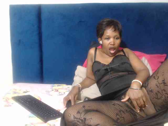 Sheila80 webcam