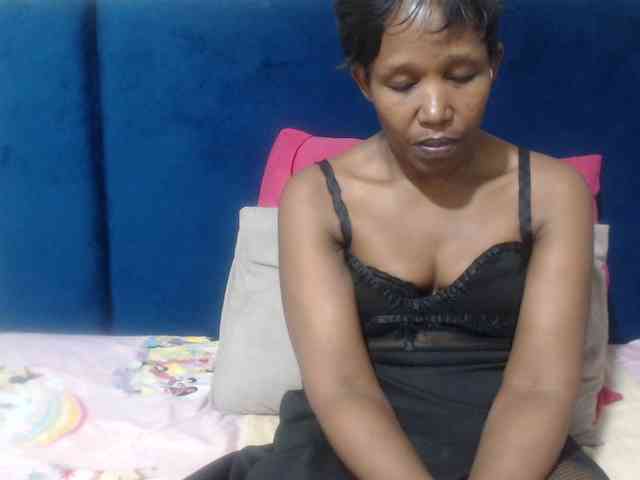 Sheila80 webcam