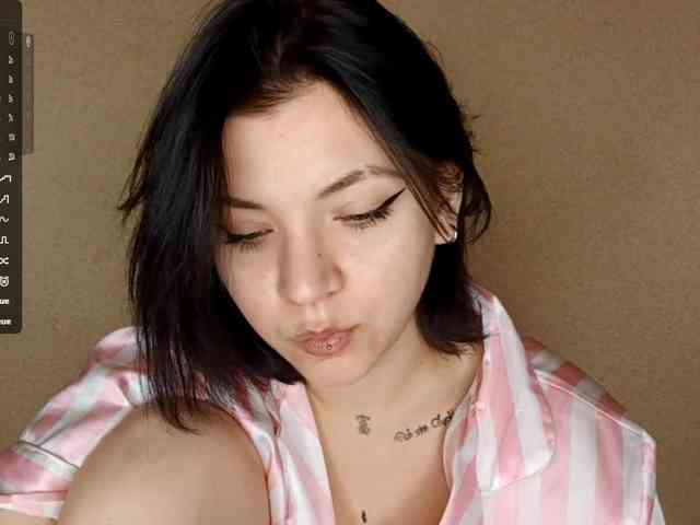 EleanorBaker webcam