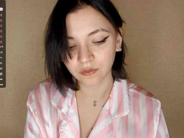 EleanorBaker webcam