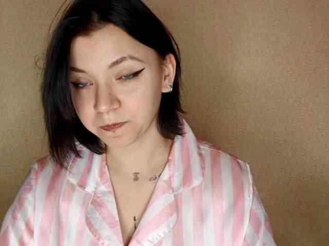 EleanorBaker webcam