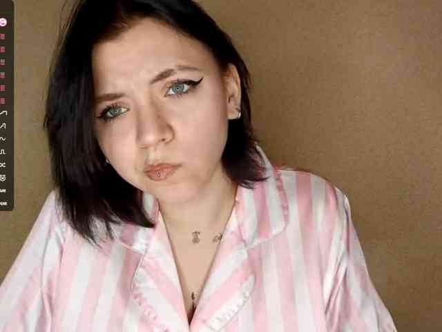 EleanorBaker webcam
