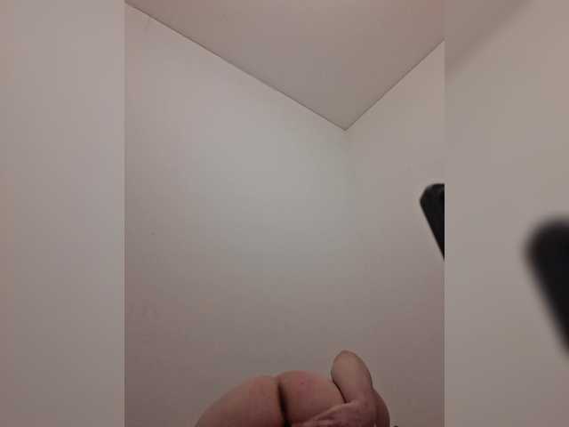 Vika211's BongaCams show and profile