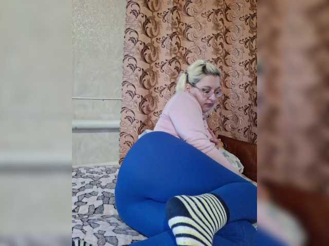 Vika211's BongaCams show and profile