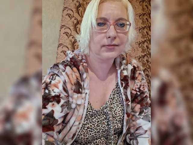 Vika211's BongaCams show and profile