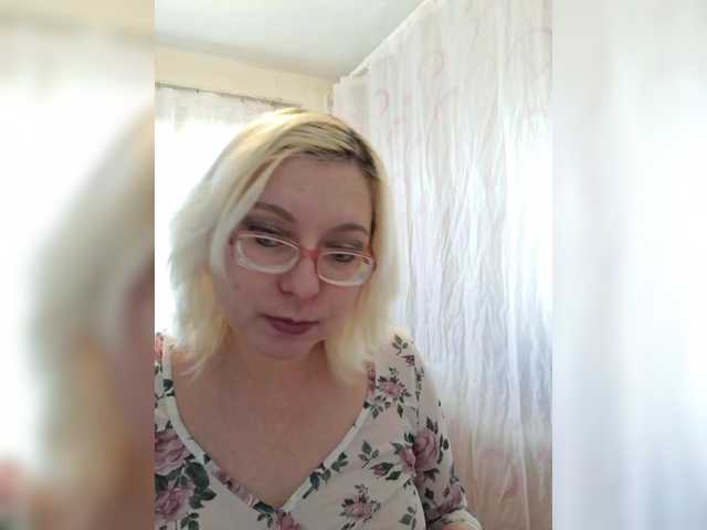 Vika211's BongaCams show and profile