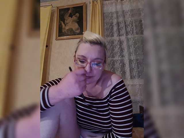 Vika211's BongaCams show and profile