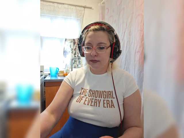 Vika211's BongaCams show and profile