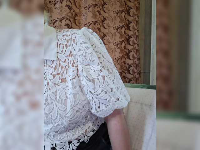 Vika211's BongaCams show and profile