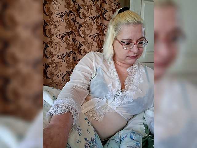 Vika211's BongaCams show and profile