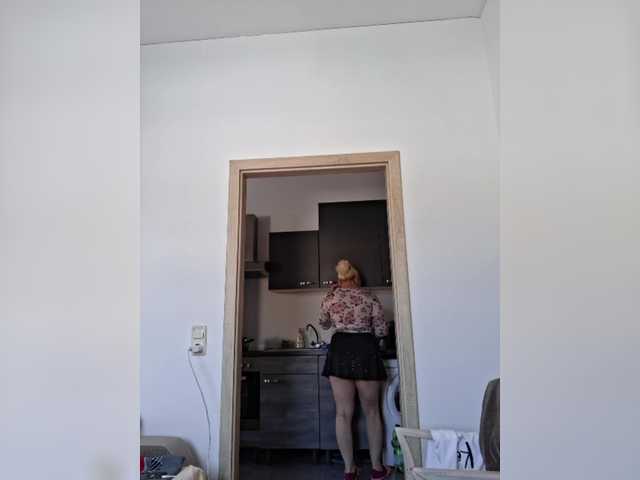 Vika211's BongaCams show and profile