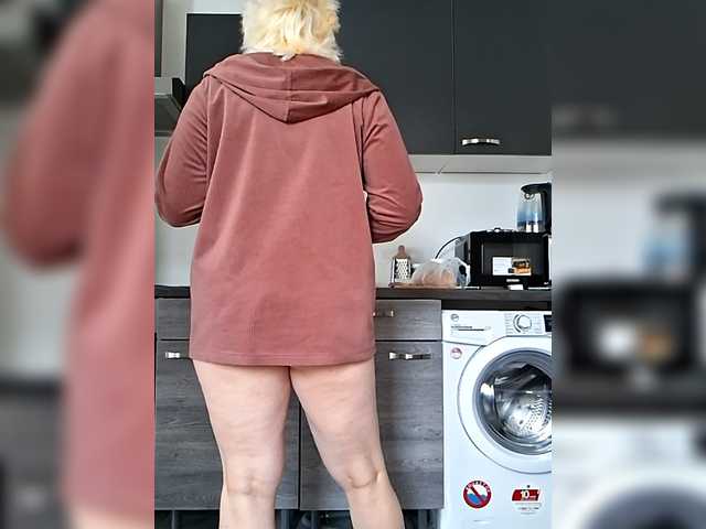 Vika211's BongaCams show and profile