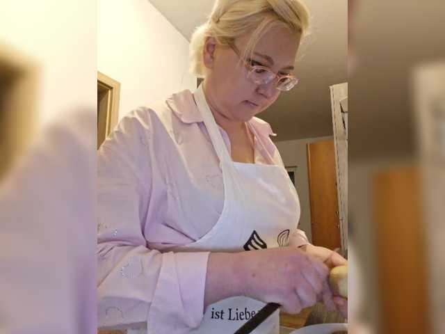 Vika211's BongaCams show and profile