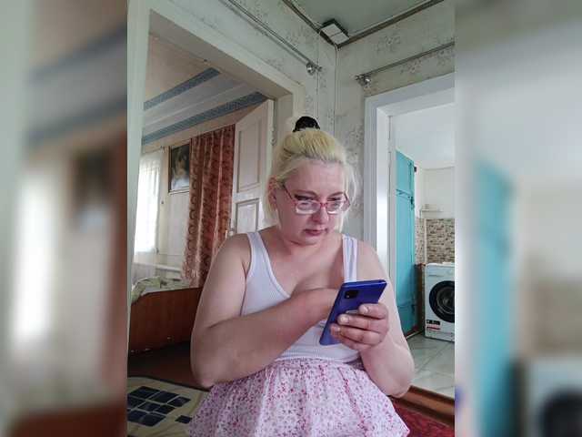 Vika211's BongaCams show and profile