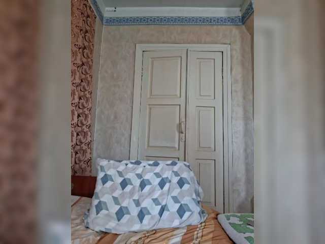 Vika211's BongaCams show and profile