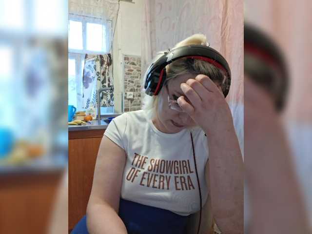 Vika211's BongaCams show and profile