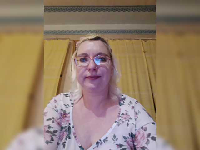 Vika211's BongaCams show and profile