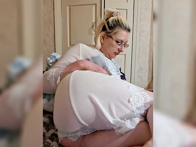 Vika211's BongaCams show and profile