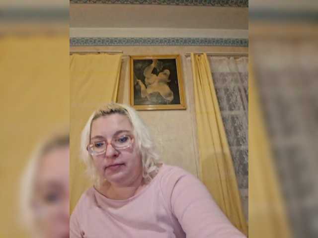 Vika211's BongaCams show and profile