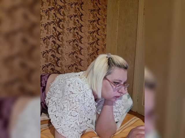 Vika211's BongaCams show and profile