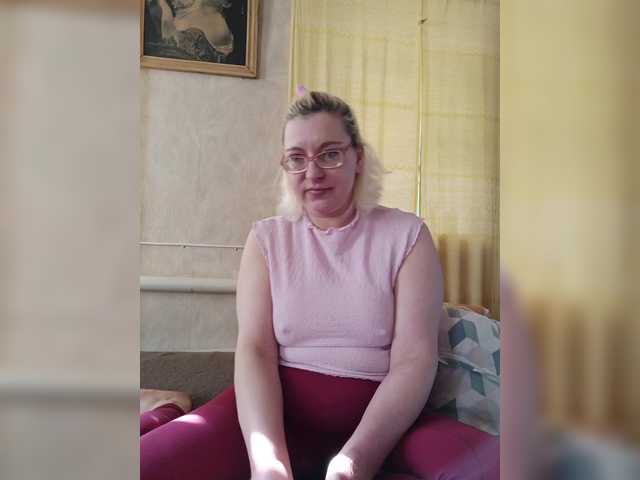 Vika211's BongaCams show and profile