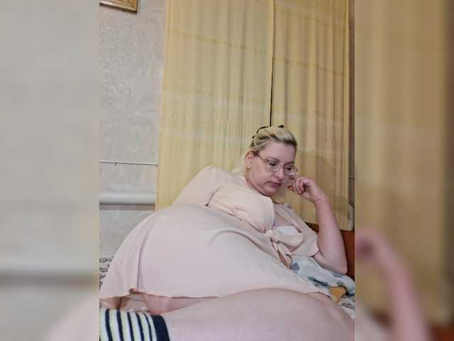 Vika211's BongaCams show and profile