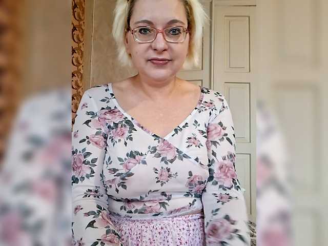 Vika211's BongaCams show and profile