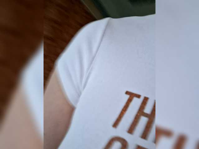 Vika211's BongaCams show and profile