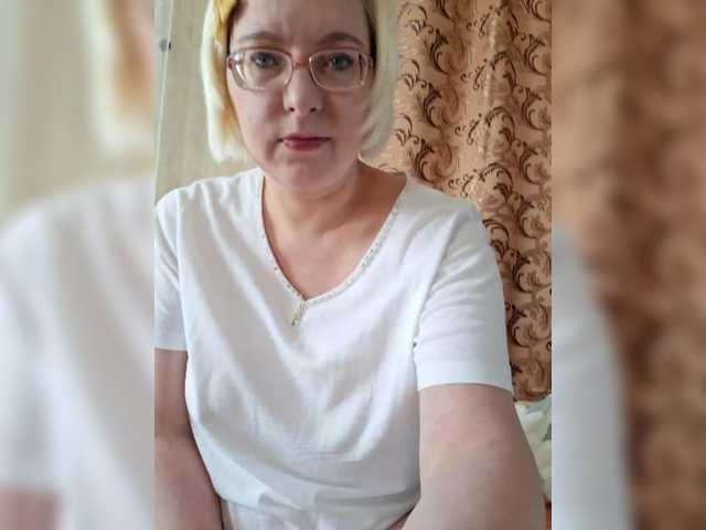 Vika211's BongaCams show and profile