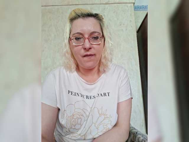 Vika211's BongaCams show and profile