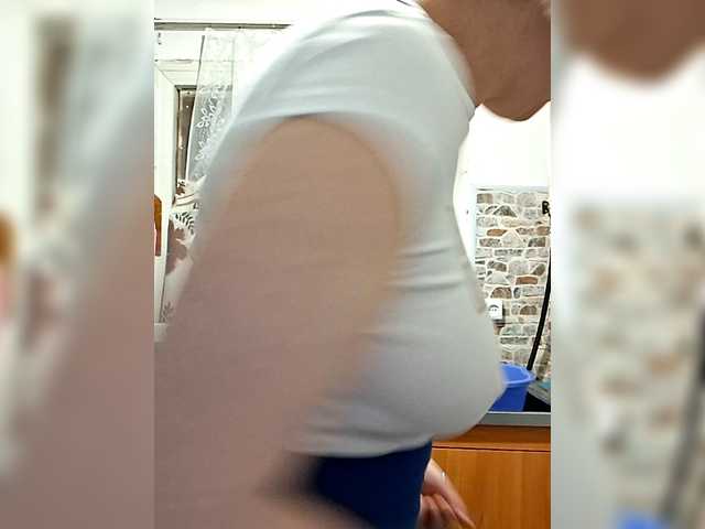 Vika211's BongaCams show and profile