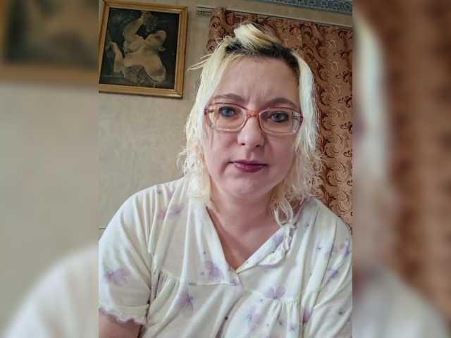 Vika211's BongaCams show and profile