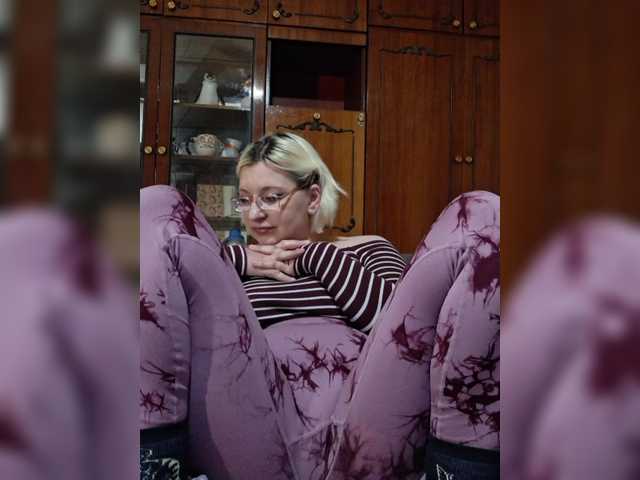 Vika211's BongaCams show and profile