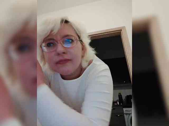 Vika211 webcam