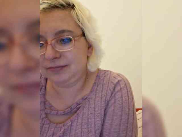 Vika211 webcam