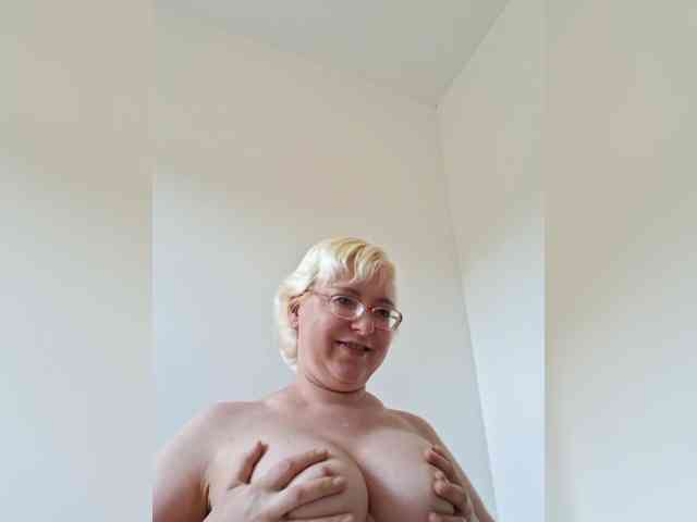 Vika211 webcam