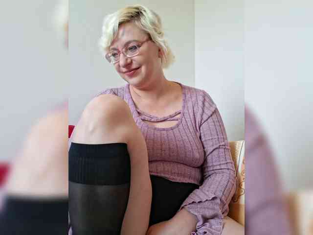 Vika211 webcam