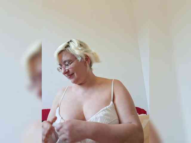 Vika211 webcam